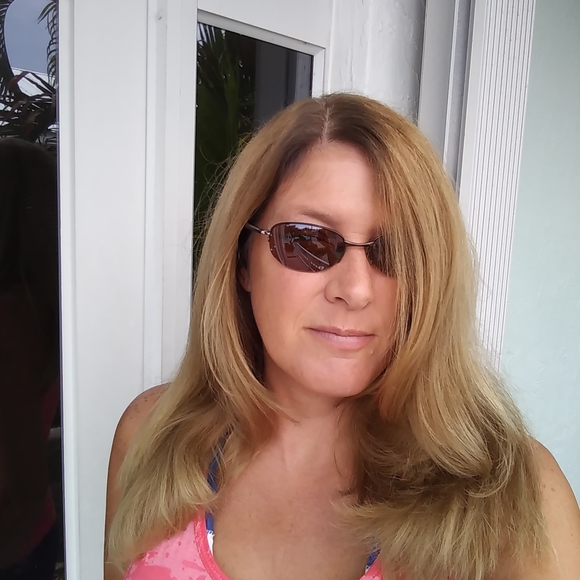 Meet your Posher, Tina - Picture 1 of 1